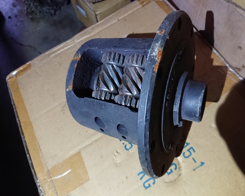 Torsen Differential Locker   2520-01-357-5056